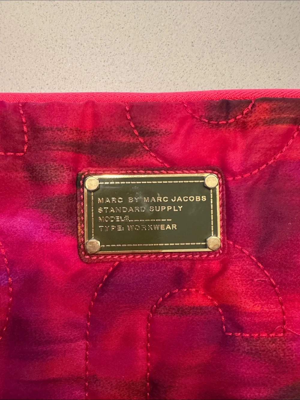 Marc by Marc Jacobs Fuchsia Tie Dye 14 inch Laptop Sleeve – Rare Y2K Era Piece